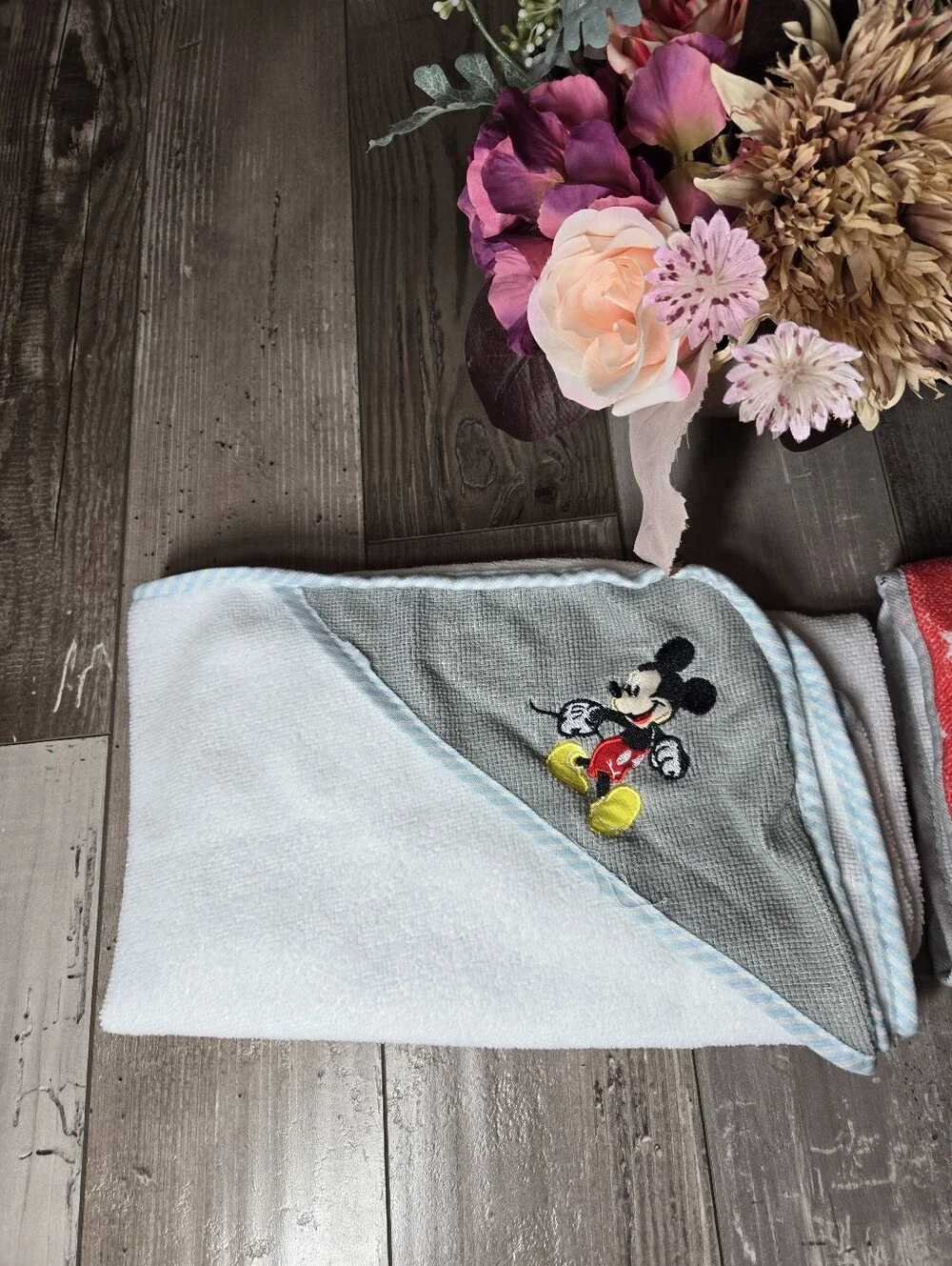 Mickey Mouse Baby Hooded Towel Set – 2‑Piece White with Gray & Red